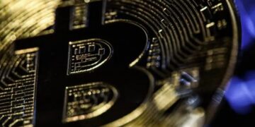 Forcohet “Bitcoin”, kap vlerën 34 mijë USD