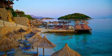 Media italiane: Shqipërinë e pret bum turistik edhe në vitin 2024