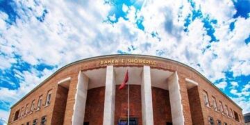 Sejko: Ndryshimet klimatike presion edhe në stabilitetin financiar