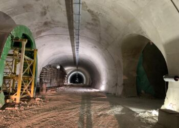 Rama : Po bëhet betonimi final tek tuneli i Llogarasë