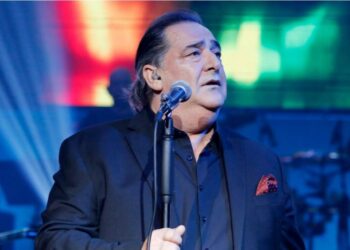 Ndërron jetë kengëtari i njohur grek Vassilis Karras