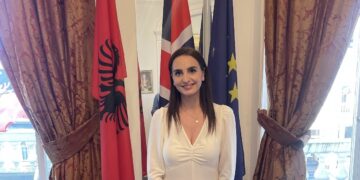 Karriera në rritje e psikologes Enertila Bekteshi, profesioni mes Britanisë dhe Shqipërisë