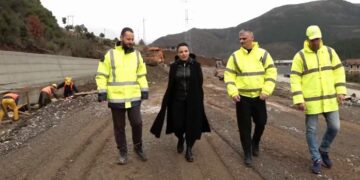 Balluku inspekton punimet në lotin e 3-të të aksit Elbasan – Qafë Thanë