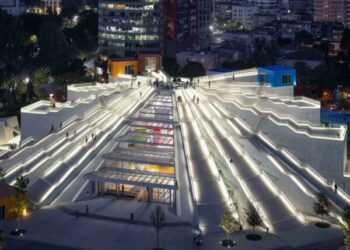 CNN rendit Piramidën e Tiranës ndër projektet “verbuese” arkitekturore