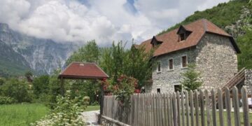 Gjoba deri në 400 mijë lekë, shtrëngohet ligji për strukturat akomoduese