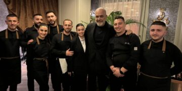 Ndizet Shkodra nga Karnavalet, Rama zgjodhi për të festuar në Idromeno restaurant