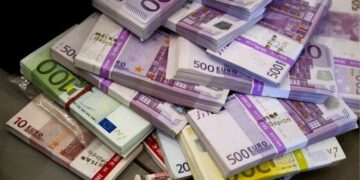 2024, vijojnë flukset e larta të eurove në vend