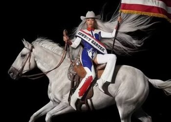 Beyonce nxjerr kopertinën e albumit të ri