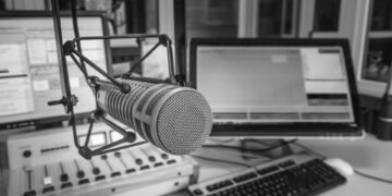 Tetë arsye përse duhet dëgjuar Radio