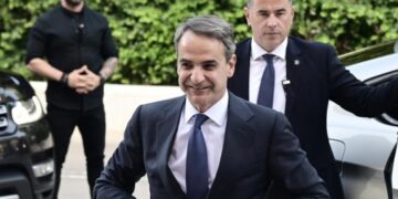 Greqia do të rrisë pagën minimale mujore në 830 euro