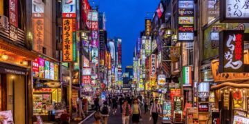 Japonezët, të lodhur me turistët – Masa drastike, jo më foto dhe selfie!