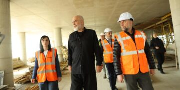Durrës, parkimi i ri modern së shpejti në dispozicion të qytetit