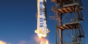 Blue Origin i Bezos nis ekuipazhin e parë në hapësirë të ndërprerë që nga viti 2022