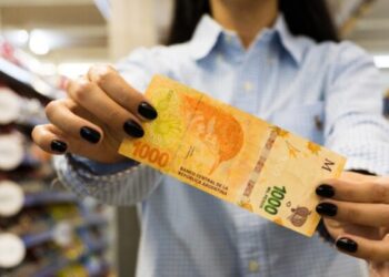 Argjentina e goditur nga inflacioni ka një kartëmonedhë të re, me vlerë vetëm 10 dollarë