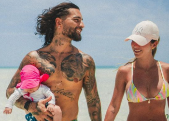  Maluma me partneren dhe fëmijën në Karaibe