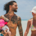 Maluma me partneren dhe fëmijën në Karaibe