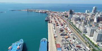 Doganat, 690 milionë euro të ardhura për 4 mujorin, rritet konsumi i mallrave të akcizës