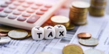 Sa taksohen shqiptarët për pagat? – Raporti i ALTAX, krahasimi me vendet e rajonit