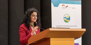 Rritet interesi për agroturizmin në Shqipëri, vizitorë të shumtë pushojnë në veri