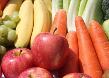 Studimi zbulon se 75% e njerëzve nuk konsumojnë dozën e rekomanduar të frutave dhe perimeve në ditë