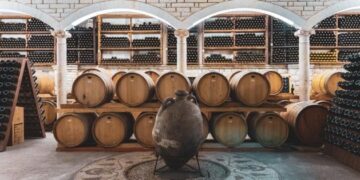 Kantinat e prodhimit të verës, mundësi për të eksploruar Shqipërinë