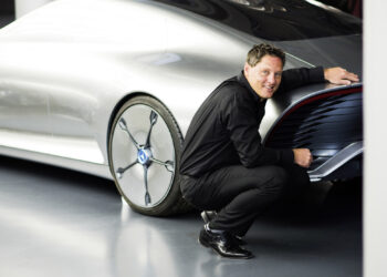 Kryedizajneri i Mercedes-Benz: “Ndoshta për pak vite do të zëvendësohem nga AI”