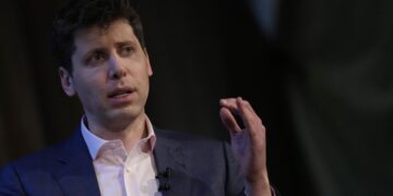 Sam Altman: AI shpik gjëra, ndaj mos i besoni verbërisht ChatGPT-së