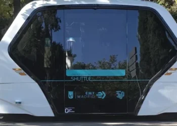 Autobusi elektrik pa shofer po testohet në Madrid