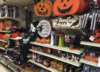 Shpenzimet për Halloween, nga kungujt te çokollatat, sa paguajnë amerikanët për festën?