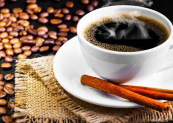 Një majë kanellë në kafen tuaj mund të bëjë mrekulli