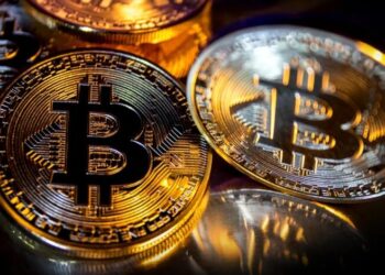 Bitcoin bie nën 100,000 dollarë për herë të parë në katër muaj
