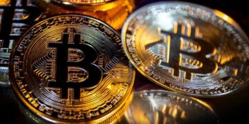 Bitcoin bie nën 100,000 dollarë për herë të parë në katër muaj