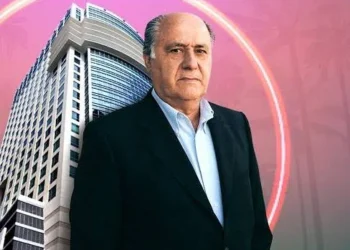Historia dhe jetesa e vështirë e krijuesit të ZARA, Amancio Ortega