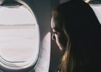 Arsyeja pse dritaret në avionë janë të rrumbullakëta