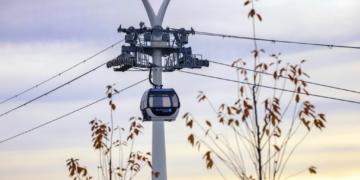 Në Paris inaugurohet teleferiku më i gjatē në Europë