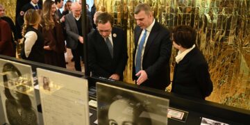 Ekspozita “Paraja rrëfen: 100 vjet jetë dhe ngjarje, Banka e Shqipërisë”