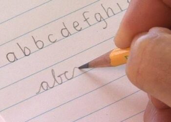 Çudia e stilolapsit: Si shkrimi me dorë “huton” trurin për t’ju bërë më të mençur