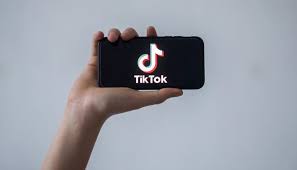Tik Tok shpërblen talentet, planifikon bonuse më të mëdha për vitin 2026