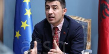 “Dyfisho sipërmarrjen tënde”, Yzeiraj për ATSH-në: Shteti garanton deri në 70% të kredive për të nxitur investimet e bizneseve