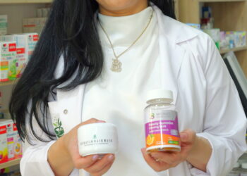 Vera dhe kujdesi për flokët – Si t’i mbroni nga dielli, deti dhe klori me maskën rigjeneruese të përgatitur nga farmacistja Brunilda Hoxha