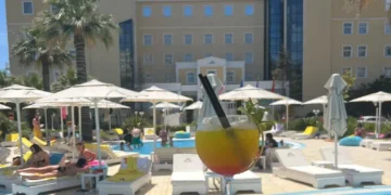 Hotel Adriatik udhëheq sektorin e mikpritjes në Shqipëri drejt një të ardhmeje pa plastikë