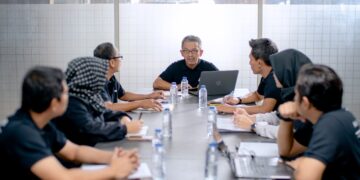 Pse liderët që vendosin njerëzit të parët ndërtojnë kompani më të forta?
