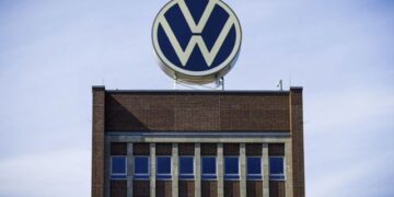 Volkswagen planifikon ristrukturim të thellë: Deri në 100 mijë vende pune në rrezik dhe mundësi për mbylljen e fabrikave në Gjermani