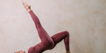 Pilates apo pesha pas moshës 40 vjeç? Ekspertët tregojnë kombinimin ideal për një trup të fortë dhe të shëndetshëm