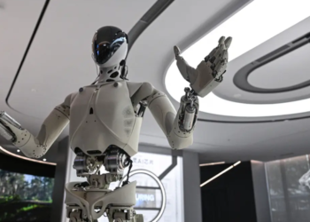Robotët humanoidë po ndryshojnë jetën në Kinë