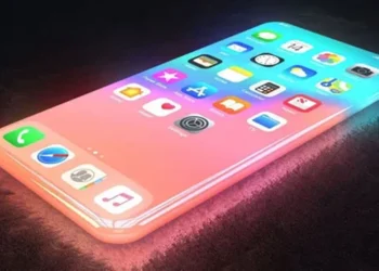 Apple po teston iPhone-in e parë me ekran gati 7 inç