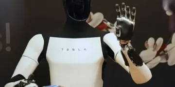 Tesla do të trajnojë robotin humanoid Optimus duke regjistruar lëvizjet e punëtorëve në fabrikë