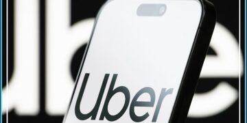 Uber sjell një tjetër masë sigurie për adoleshentët: Prindërit mund të ndjekin udhëtimin me video live