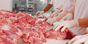 Nga nëntori pritet rritja e çmimeve të mishit,ai i viçit deri në 1,700 lekë/kg