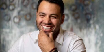 Ramë Dardania sjell në Zvicër “Anatominë e Kaosit”, një reflektim artistik mbi njeriun dhe shoqërinë bashkëkohore